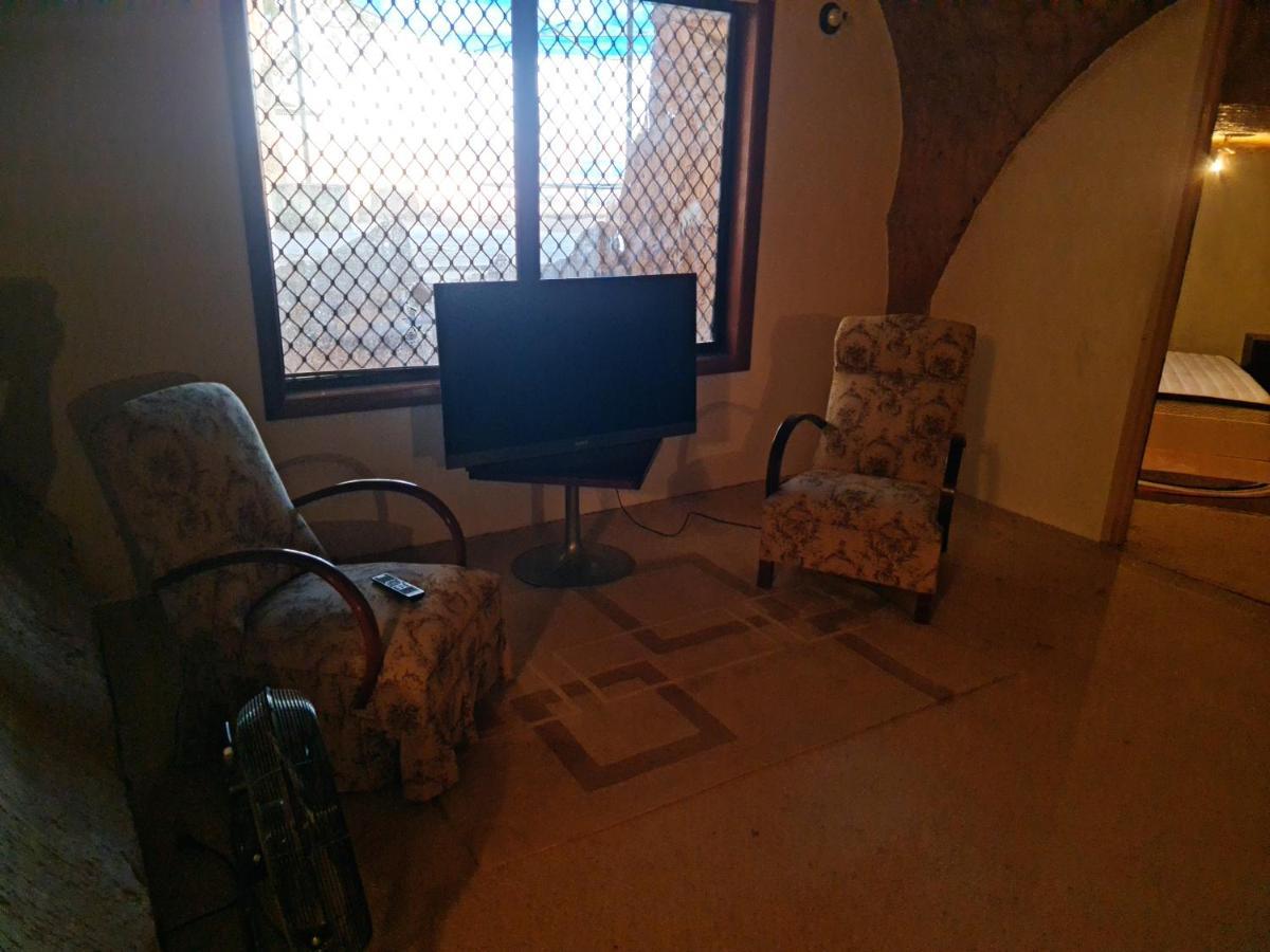 Underwood Court Fresh Dugout- Hosted By Coober Pedy Accommodations Exteriér fotografie